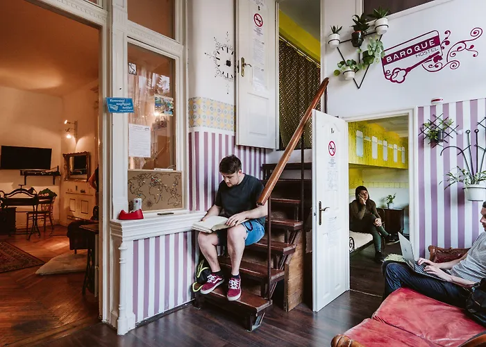 Baroque Hostel&Coworking Budapest